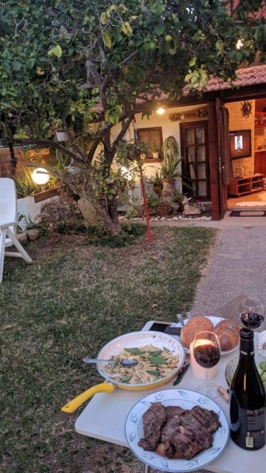 Czarina Cabin הבקתה הקיסרית והדירה הקיסרית Czarina Apartment Caesarea Eksteriør bilde